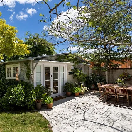 Silk Tree Studio - Steps To Cook Park Orange Exterior photo
